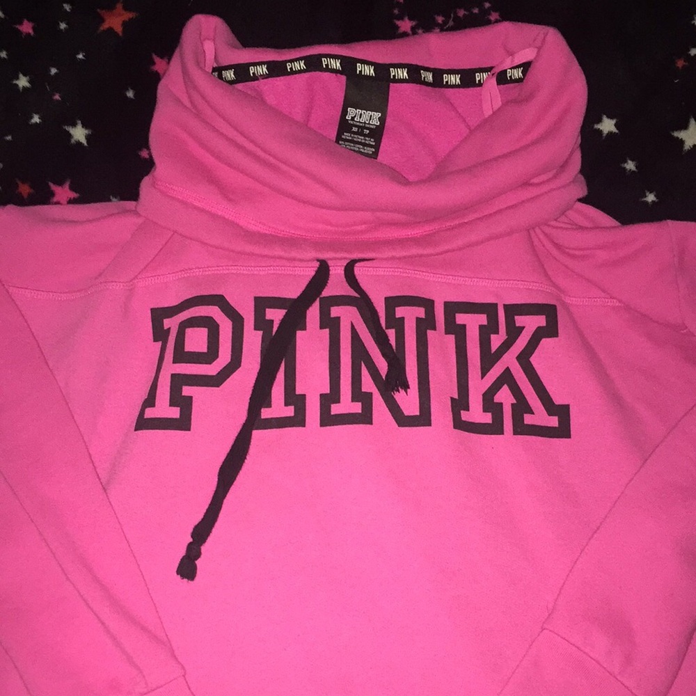 VS PINK Pullover